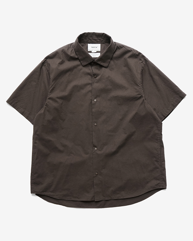YAECA (MEN) / EXTRA WIDE - S/S COMFORT SHIRT / D.BROWN