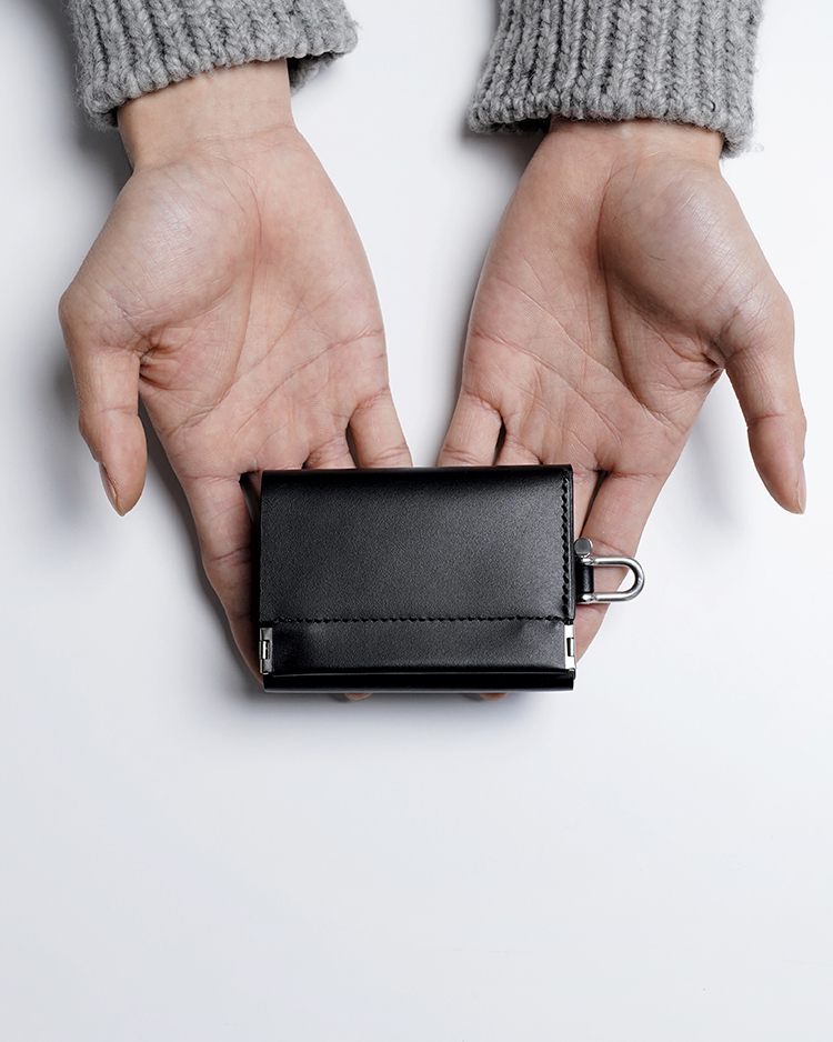 DERRICK - SHACKLE TRIFOLD WALLET