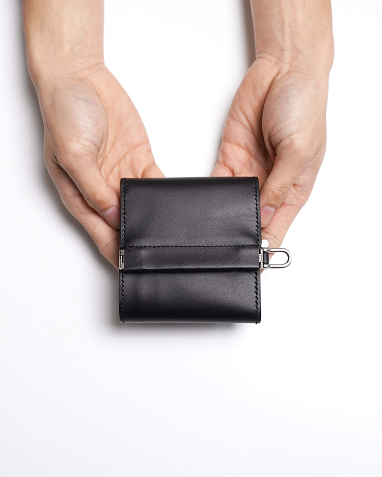 DERRICK - SHACKLE BIFOLD WALLET
