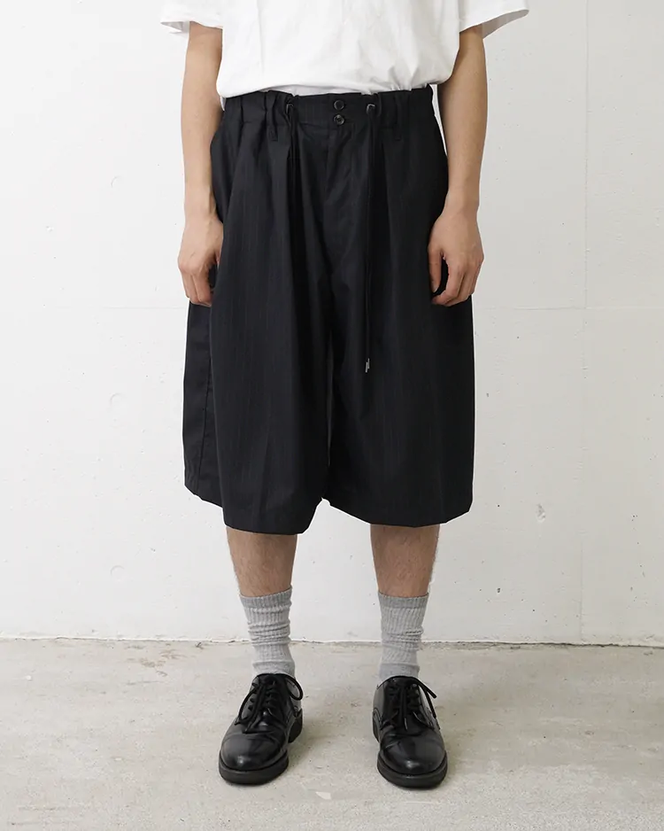 Sillage / Circular short pants Black Stripe