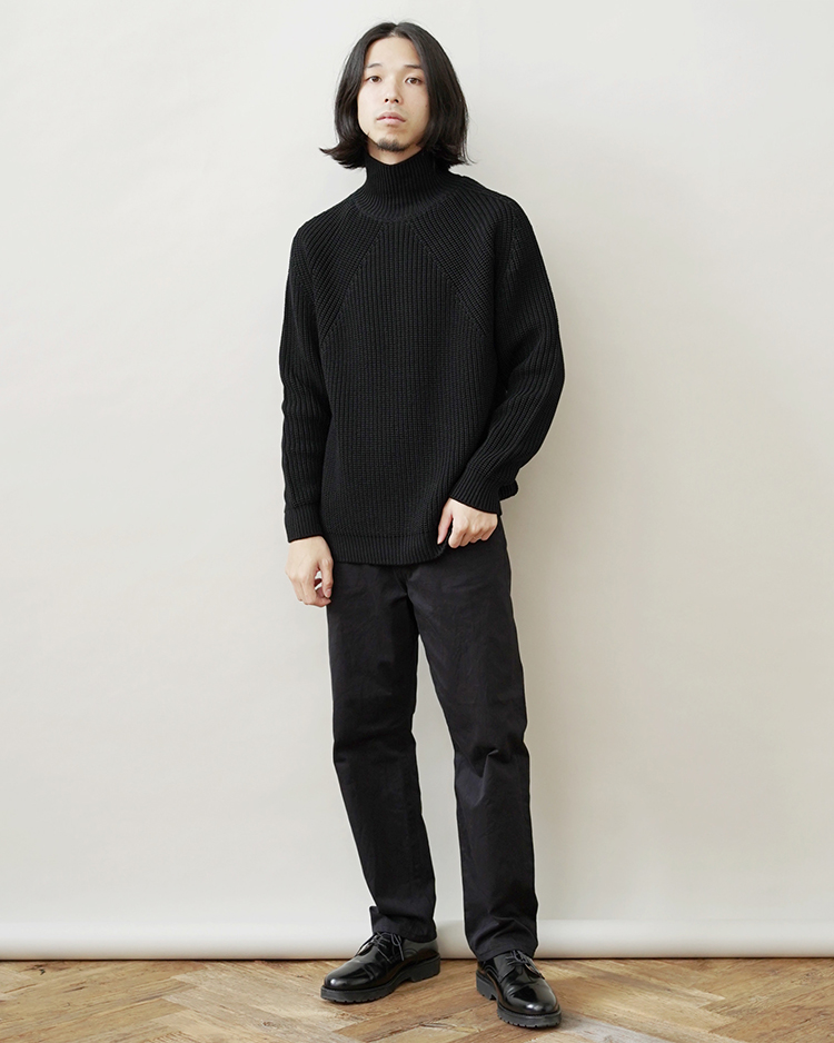 BATONER / SIGNATURE TURTLE NECK
