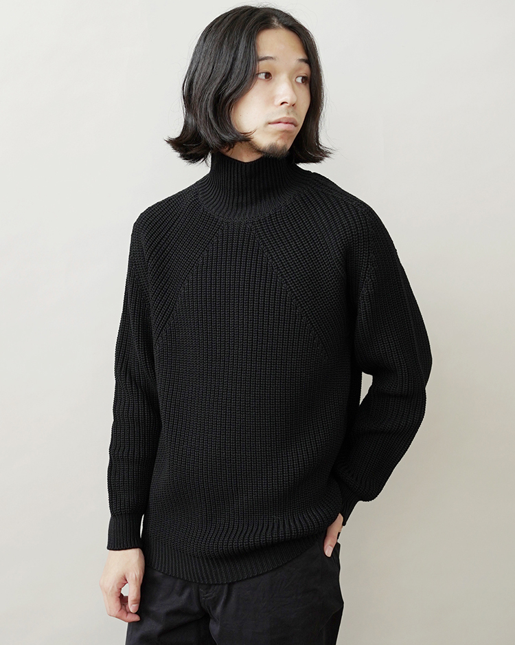 BATONER / SIGNATURE TURTLE NECK