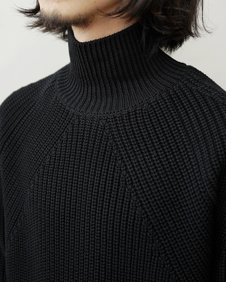 BATONER / SIGNATURE TURTLE NECK