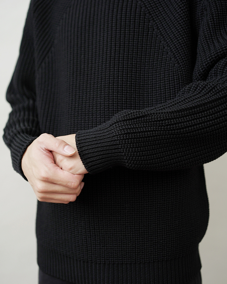 BATONER / SIGNATURE TURTLE NECK